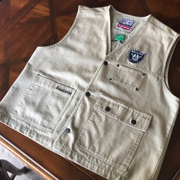 Supreme NFL x Raiders x '47 Denim Vest Supreme NFL x Raiders x '47 Denim Vest